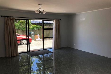 Photo of property in 35a Avondale Road, Avondale, Auckland, 1026