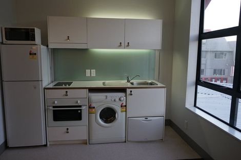 Photo of property in Urbane Apartments, 9/29 Webb Street, Mount Cook, Wellington, 6011