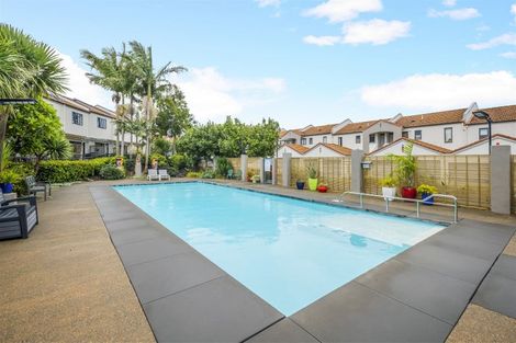 Photo of property in 22/21 Armoy Drive, East Tamaki, Auckland, 2016