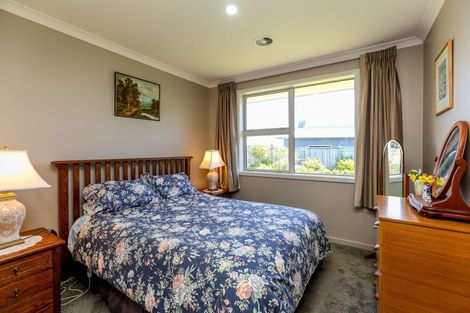 Photo of property in 19 Manukaka Heights, Hurdon, New Plymouth, 4310