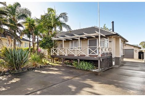 Photo of property in 13 Gladfield Lane, Te Atatu Peninsula, Auckland, 0610