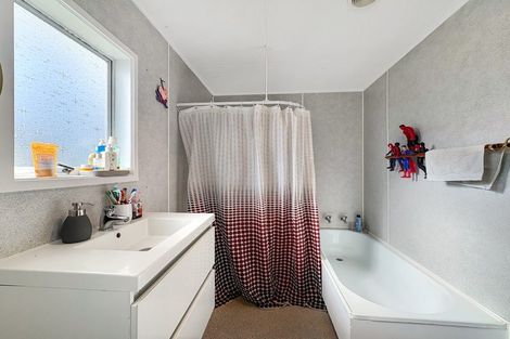 Photo of property in 4 Maple Place, Aramoho, Whanganui, 4500