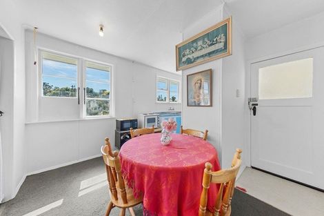 Photo of property in 66 Banks Street, Marfell, New Plymouth, 4310