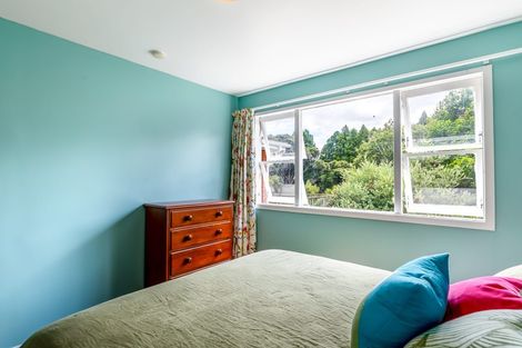 Photo of property in 9 Raroa Terrace, Waiatarua, Auckland, 0604