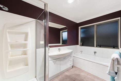 Photo of property in 19 Coleraine Drive, Rototuna, Hamilton, 3210