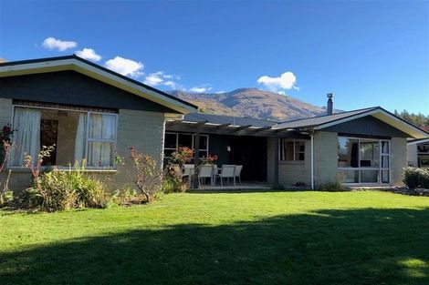 Photo of property in 27 Sargood Drive, Wanaka, 9305