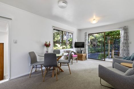 Photo of property in 9 Geoffrey Road, Torbay, Auckland, 0630