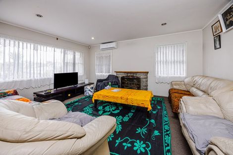 Photo of property in 12 Clutha Crescent, Clover Park, Auckland, 2023
