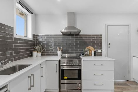 Photo of property in 18 Moa Street, Waikiwi, Invercargill, 9810