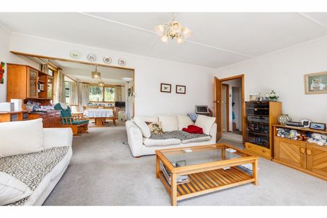 Photo of property in 48 Derwent Crescent, Titirangi, Auckland, 0604