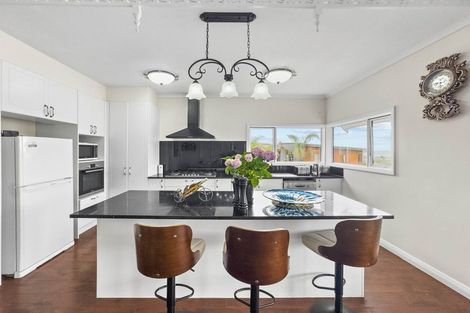 Photo of property in 73c East Coast Road, Castor Bay, Auckland, 0620