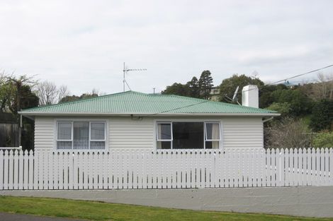 Photo of property in 17 Pembroke Street, Westown, New Plymouth, 4310