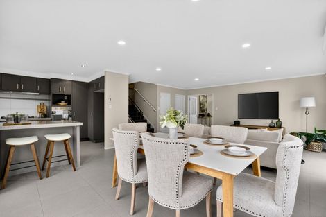Photo of property in 28 Pickaberry Avenue, Karaka, Papakura, 2113