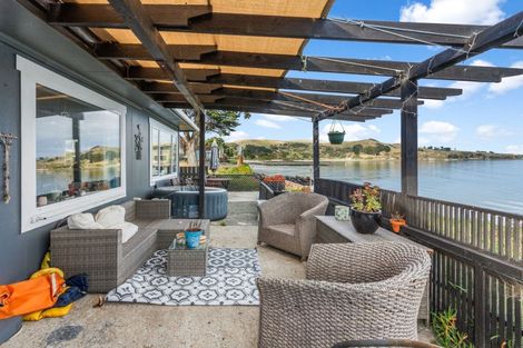 Photo of property in 940 Harington Point Road, Harington Point, Dunedin, 9077