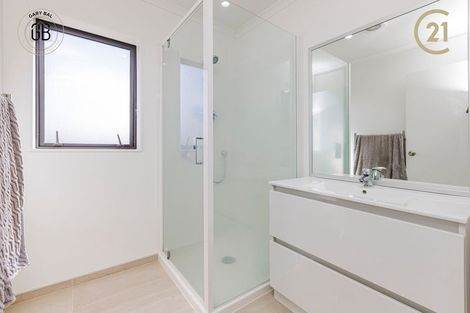 Photo of property in 11 Beardmore Lane, Papakura, 2110