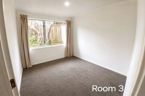 Photo of property in 14 Elsted Place, Goodwood Heights, Auckland, 2105