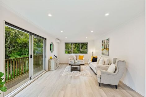 Photo of property in 53 Pine Avenue, Henderson, Auckland, 0612