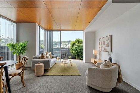 Photo of property in 12/3 Severn Street, Island Bay, Wellington, 6023