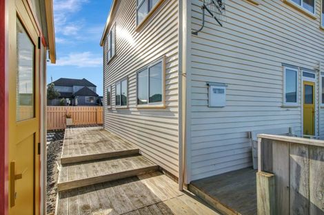 Photo of property in 19 Marine Parade South, Foxton Beach, Foxton, 4815