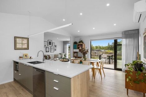 Photo of property in 1b Fairburn Place, Leamington, Cambridge, 3432