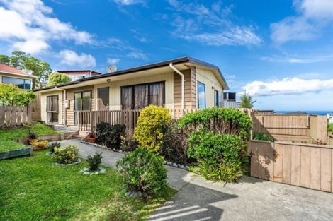 Photo of property in 7 Murchison Street, Island Bay, Wellington, 6023