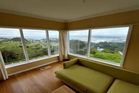 Photo of property in 16 Highbury Crescent, Highbury, Wellington, 6012