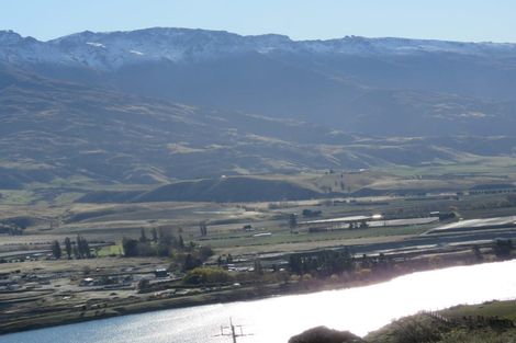 Photo of property in 355 Lakefront Terrace, Northburn, Cromwell, 9383