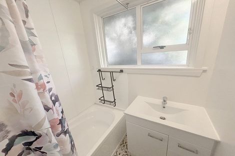 Photo of property in 15 Avro Crescent, Hornby, Christchurch, 8042