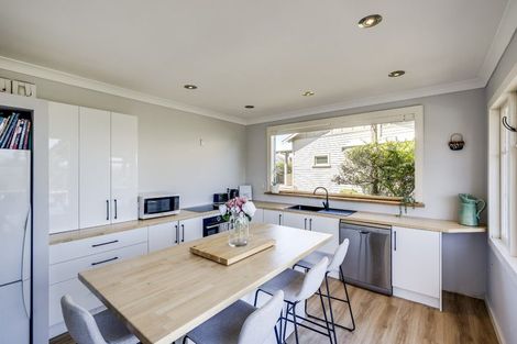 Photo of property in 9 Lawrence Road, Hospital Hill, Napier, 4110