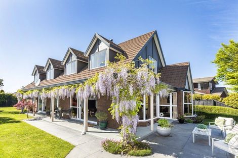 Photo of property in 23 Cherrywood Place, Redwood, Christchurch, 8051