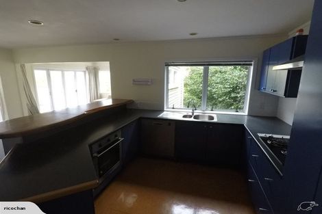 Photo of property in 32 Peter Terrace, Castor Bay, Auckland, 0620