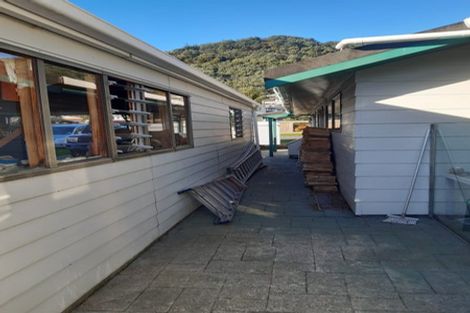 Photo of property in 54 York Street, Picton, 7220