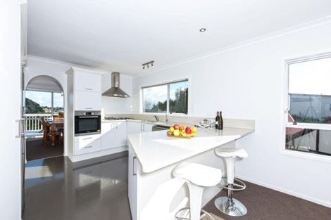Photo of property in 24 Venus Place, Half Moon Bay, Auckland, 2012
