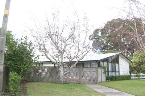 Photo of property in 16 Cambridge Terrace, Taradale, Napier, 4112