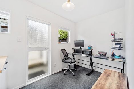 Photo of property in 31 Centreway Road, Orewa, 0931