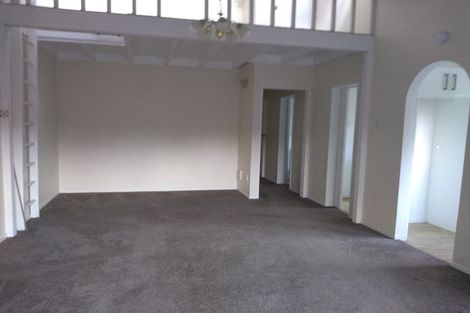 Photo of property in 2/92a Blue Mountains Road, Pinehaven, Upper Hutt, 5019