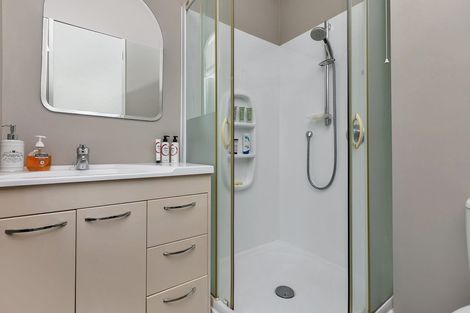 Photo of property in 9/34 Waiwera Place, Waiwera, Orewa, 0994