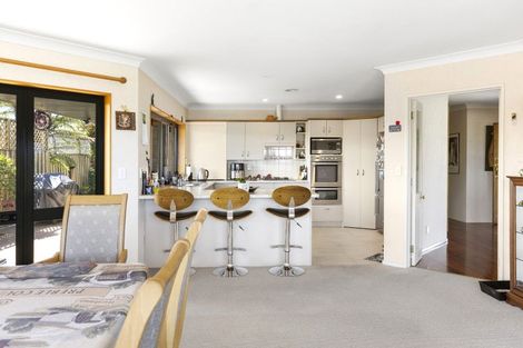 Photo of property in 6 Maniapoto Grove, Waipahihi, Taupo, 3330