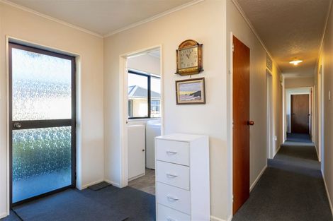 Photo of property in 35 Moana View Road, Waikawa, Picton, 7220