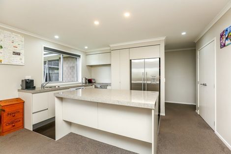 Photo of property in 37 Ainslee Street, Highlands Park, New Plymouth, 4312