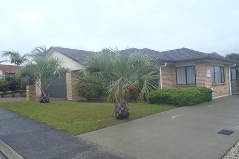 Photo of property in 6 Roy Maloney Drive, Henderson, Auckland, 0612