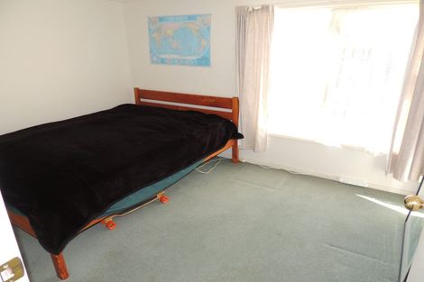 Photo of property in 18 Lavelle Road, Henderson, Auckland, 0612