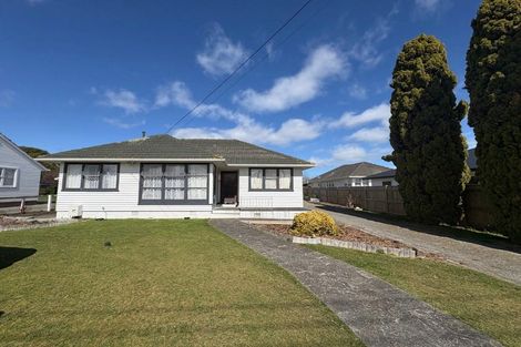 Photo of property in 44 Power Street, Levin, 5510