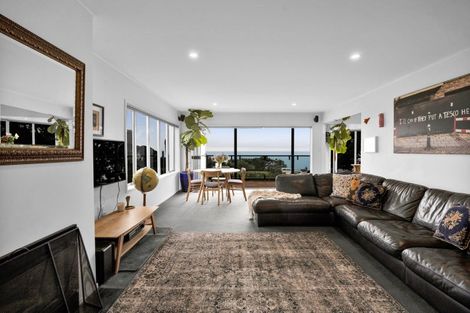 Photo of property in 36 Octavius Place, New Plymouth, 4312