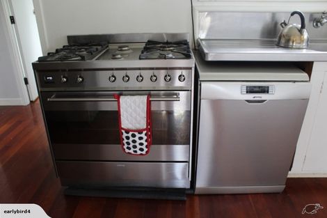 Photo of property in 6 Henslowe Place, Glen Innes, Auckland, 1072