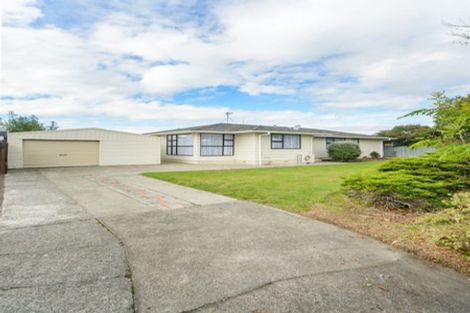 Photo of property in 8 Adams Place, Kelvin Grove, Palmerston North, 4414