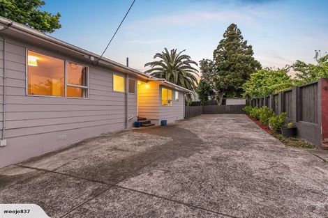 Photo of property in 2/13 Hamurana Place, Te Atatu Peninsula, Auckland, 0610