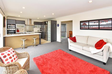 Photo of property in 17 Turnberry Drive, Wattle Downs, Auckland, 2103