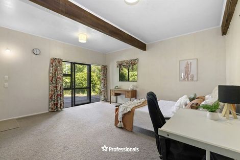 Photo of property in 2 Lady Bell Grove, Lowry Bay, Lower Hutt, 5013