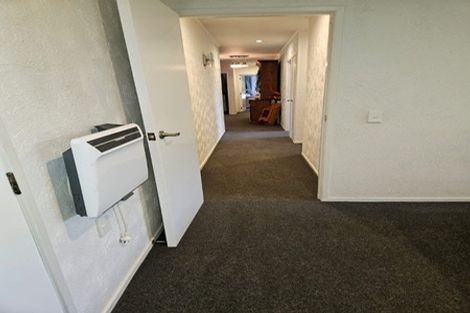 Photo of property in 824 West Coast Road, Oratia, Auckland, 0604